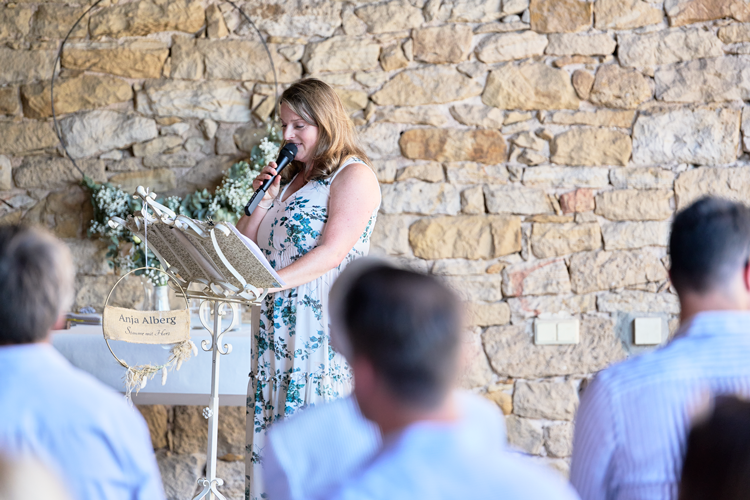 images/Freie%20Trauung/Anne-Eduard/Anja-Alberg.png#joomlaImage://local-images/Freie Trauung/Anne-Eduard/Anja-Alberg.png?width=750&height=500