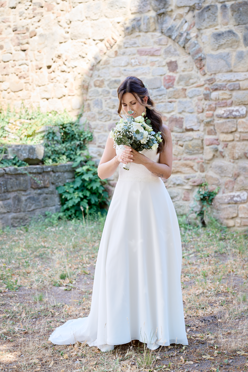 images/Freie%20Trauung/Anne-Eduard/Annw-Brautstrauss.png#joomlaImage://local-images/Freie Trauung/Anne-Eduard/Annw-Brautstrauss.png?width=500&height=750