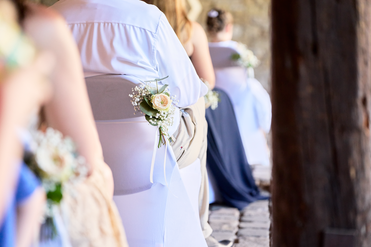 images/Freie%20Trauung/Anne-Eduard/Blumenschmuck-Stuehle.png#joomlaImage://local-images/Freie Trauung/Anne-Eduard/Blumenschmuck-Stuehle.png?width=750&height=500