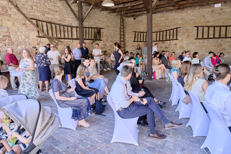 images/Freie%20Trauung/Anne-Eduard/Freie-Trauung-Herrenhof.png#joomlaImage://local-images/Freie Trauung/Anne-Eduard/Freie-Trauung-Herrenhof.png?width=750&height=500