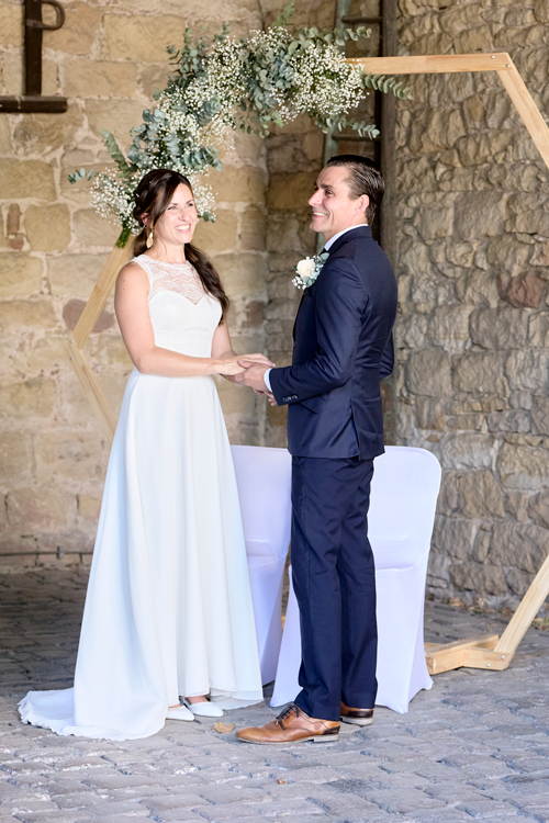 images/Freie%20Trauung/Anne-Eduard/Ja.png#joomlaImage://local-images/Freie Trauung/Anne-Eduard/Ja.png?width=500&height=750