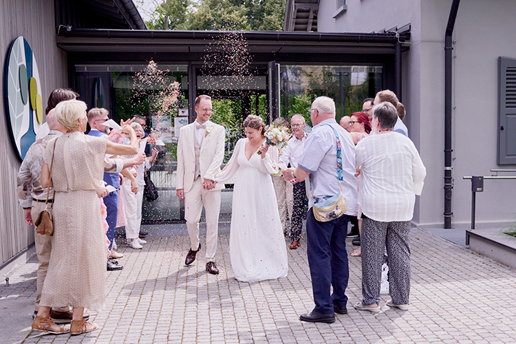 images/Standesamtliche%20Trauung/Varenia-Oliver/Varenia-Tobias-1.png#joomlaImage://local-images/Standesamtliche Trauung/Varenia-Oliver/Varenia-Tobias-1.png?width=750&height=500